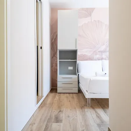 Apartment Chic , 2 Vicino Colosseo E Metro Rome
