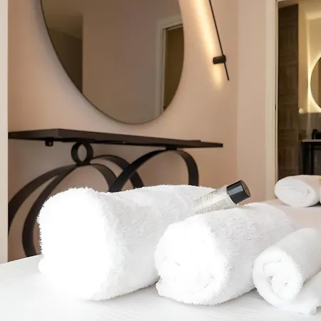 Chic , 2 Vicino Colosseo E Metro Apartment Rome