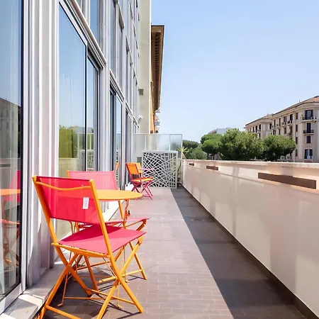 Chic , 2 Vicino Colosseo E Metro Apartment