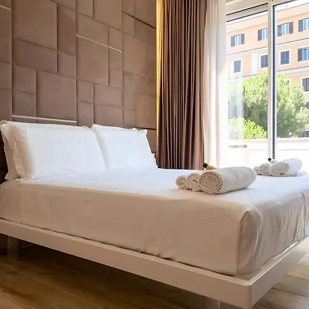 Chic , 2 Vicino Colosseo E Metro Apartment Rome